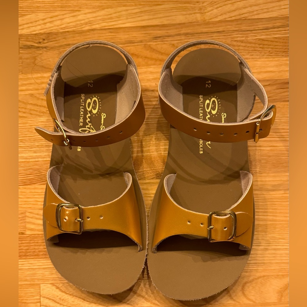 Surfer (Saxon) brand sandals. Purchased brand new and only tried on Wide toe box